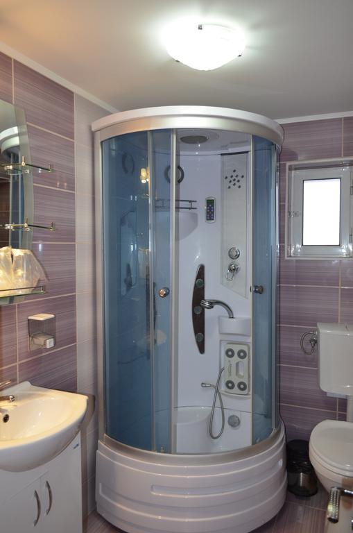 Casa Alba Hotel Râmnicu Vâlcea Habitación foto
