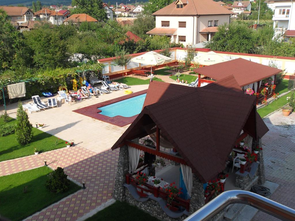 Casa Alba Hotel Râmnicu Vâlcea Exterior foto